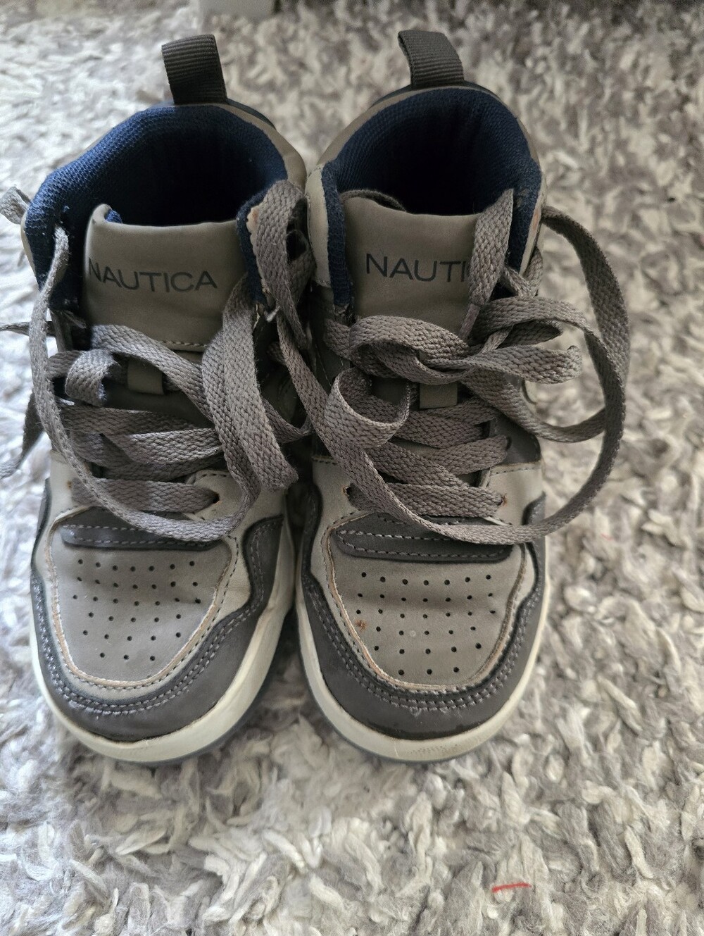 Nautica Kids Sneakers Grey & Navy Size 11 US – Good Condition